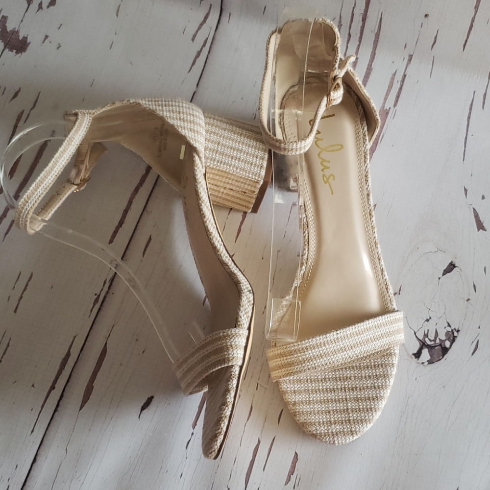 Lulus 8.5 Ankle Strap Block Heel Open Toe - image 6